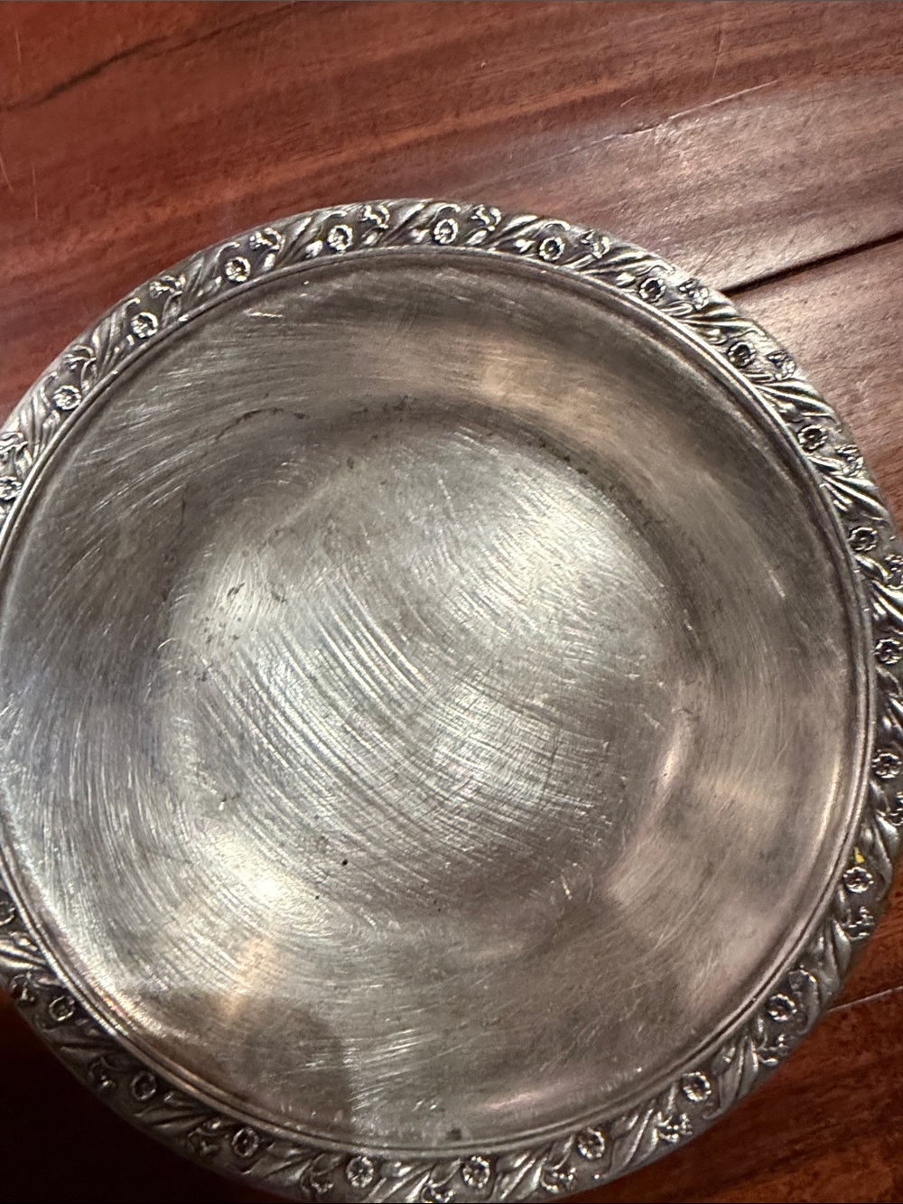 Reed & Barton Silver plated Floral-Edged Serving Bowl